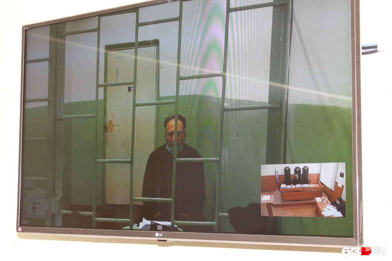 Александр Швидак <a href="https://63.ru/text/criminal/2022/01/18/70383482/" class="_ io-leave-page" target="_blank">находится под следствием</a> за мошенничество Александр Швидак <a href="https://63.ru/text/criminal/2022/01/18/70383482/" class="_ io-leave-page" target="_blank">находится под следствием</a> за мошенничество