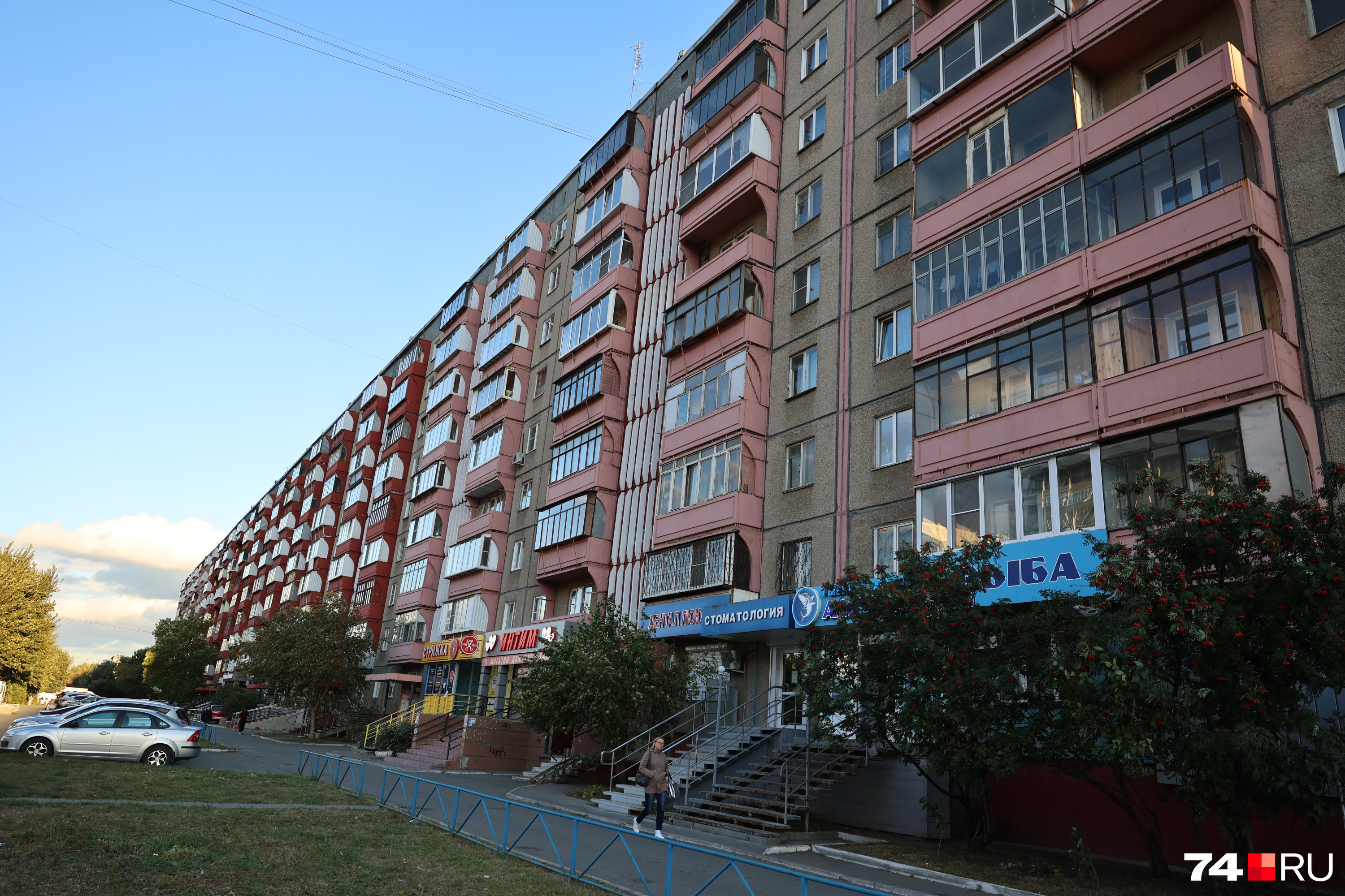 В доме на Братьев Кашириных № 97 — 17 подъездов: здесь часто происходят коммунальные аварии В доме на Братьев Кашириных № 97 — 17 подъездов: здесь часто происходят коммунальные аварии