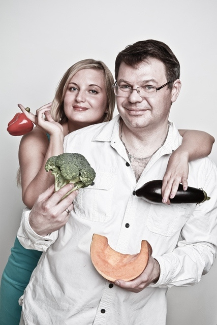 Однажды Юрий Мансуров выиграл конкурс, который объявил 4 канал. Он должен был вести кулинарное шоу, но отказался