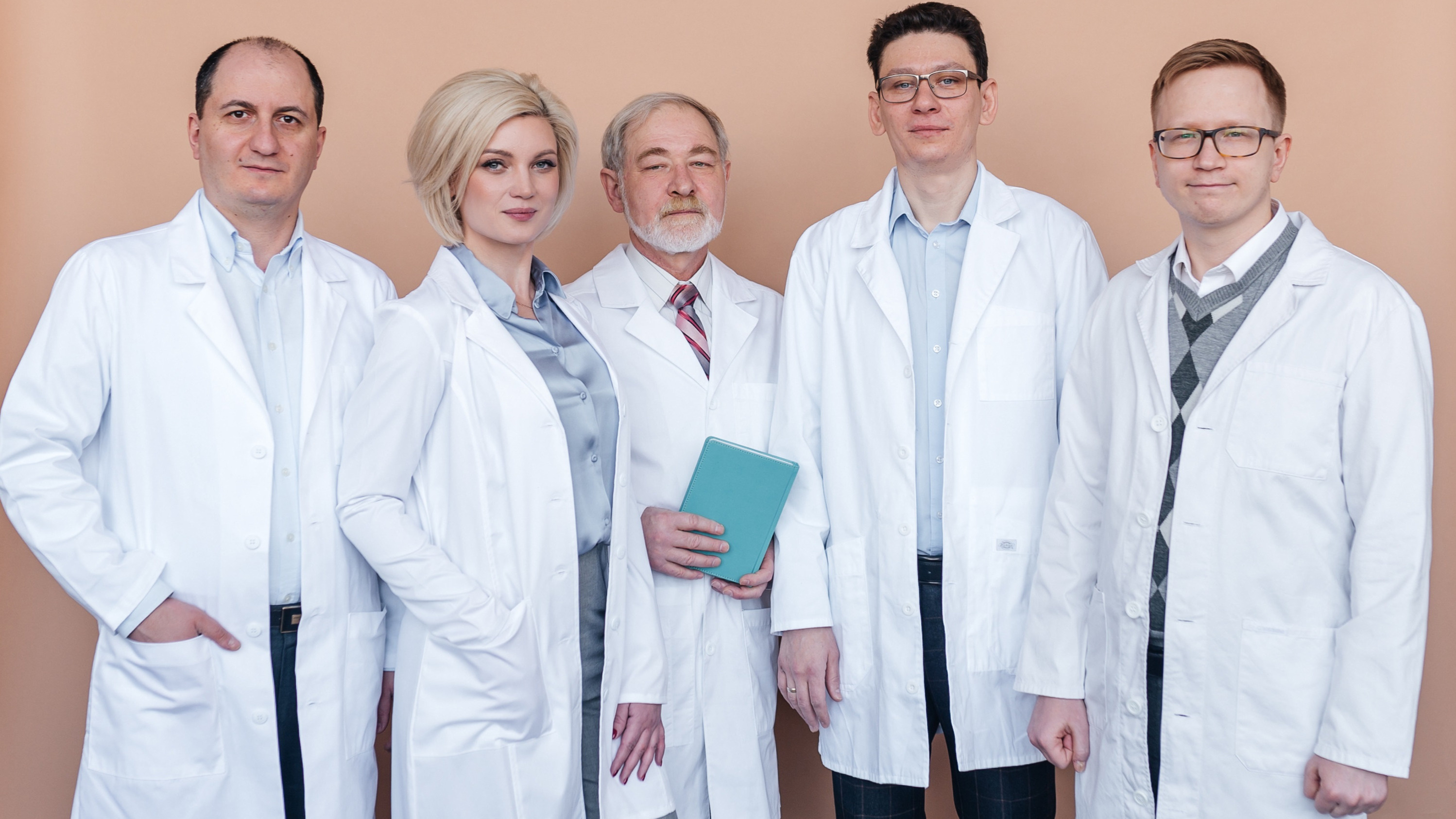 Команда опытных хирургов-онкологов «Клиники Пасман»