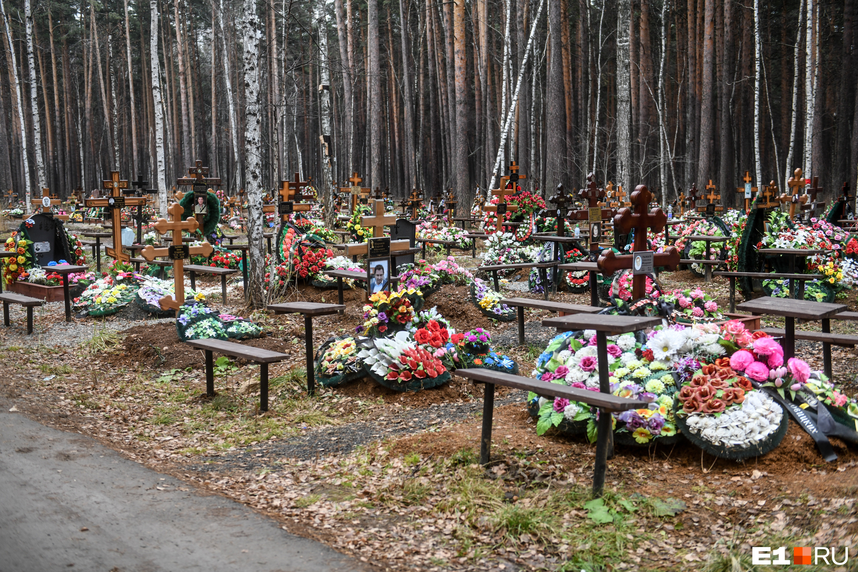 На втором месте — онкологические заболевания, от них в 2019 году скончалось 10,1 тысячи человек. В коронавирусный год — 9,9 тысячи свердловчан, показатели практически не поменялись