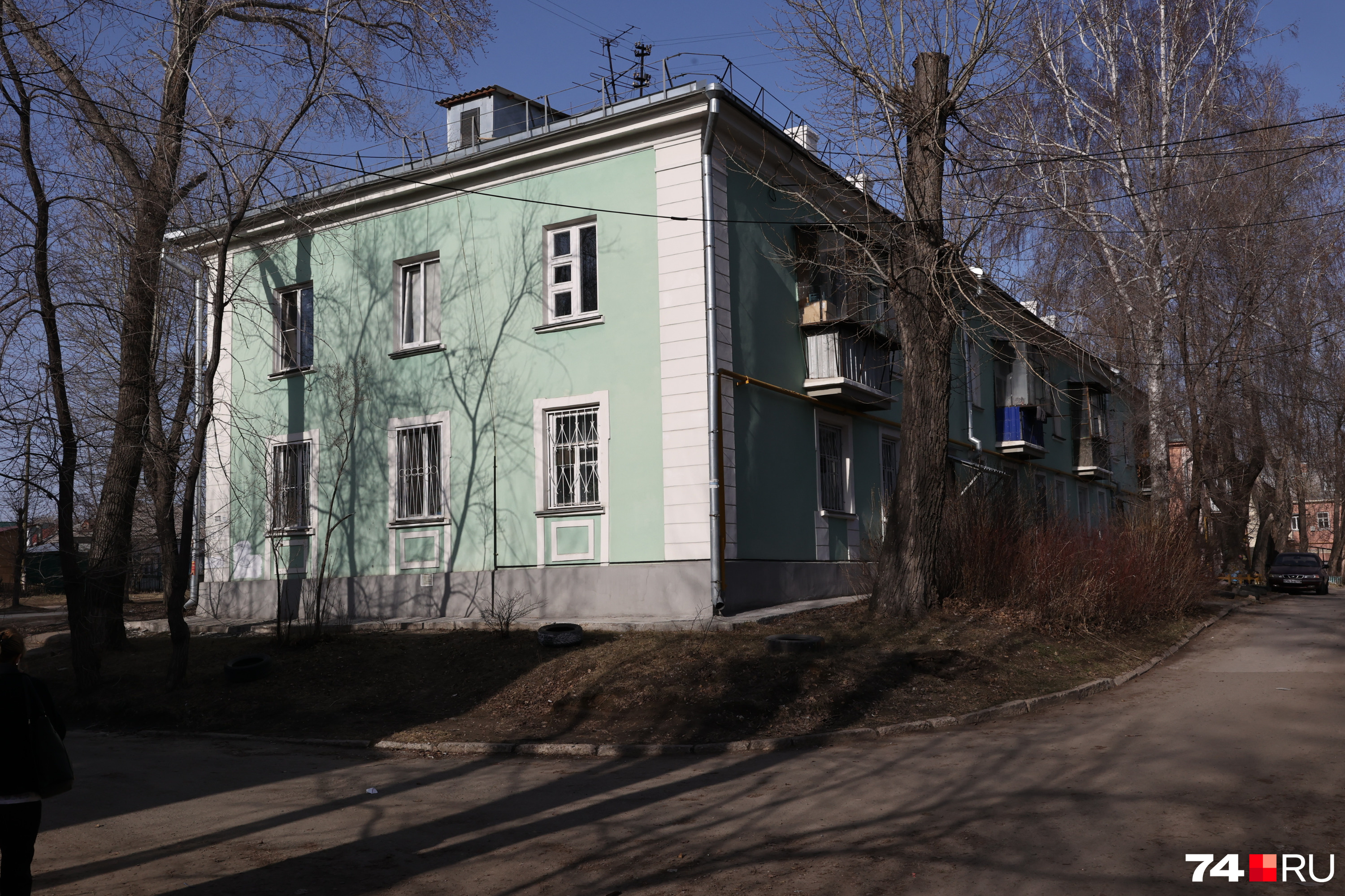 В домах на улице Бажова недавно провели капитальный ремонт, но не во всех...
