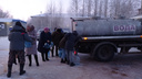 После вмешательства прокуратуры жителям Рембуево, где замерз водопровод, стали привозить чистую воду