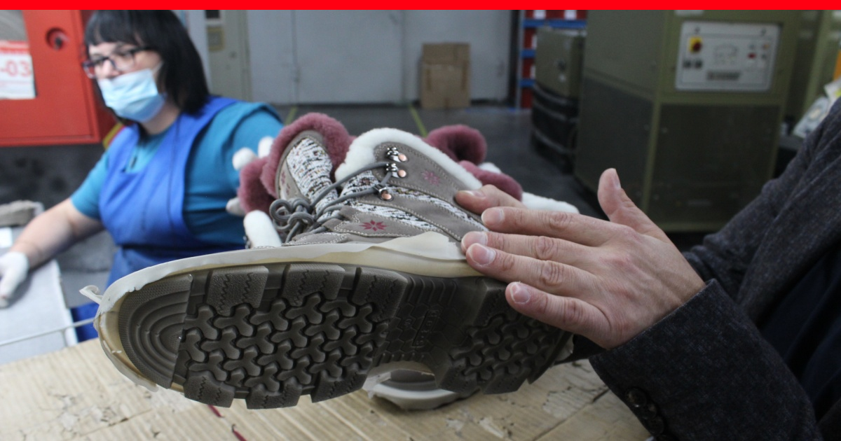 Как делают обувь в России. Производство обуви на фабрике в Бердске, как«Обувь России» делает обувь - 23 октября 2021 - v1.ru
