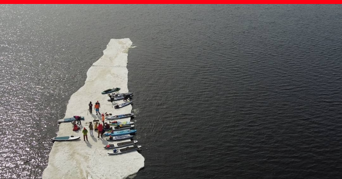 гагарин река затопила. заплыв open water в геленджике. ледоход на оби 2022. в апреле 2 человека уплыли на льдине. X-waters 2022 волга.