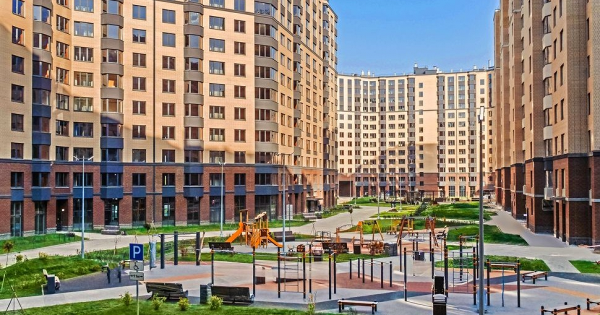 Новое купчино малая бухарестская ул 12. ЖК В Купчино. Малая Бухарестская улица, 12. Новое Купчино СПБ.