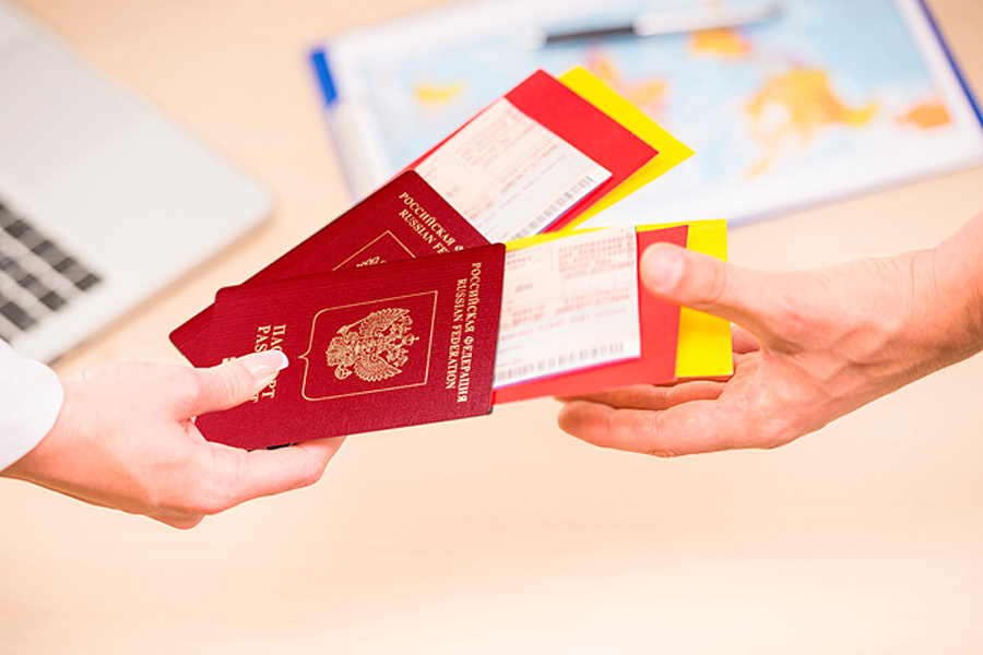 <b>В Европу — по старым правилам.</b> С 14 сентября 2015 года изменяются правила получения шенгенских виз: теперь россиянам будет выдаваться биометрическая виза. До 4 сентября 2015 года визовые центры принимают заявки <a href="https://www.mouzenidis-travel.ru/news/2015-07-27/biometricheskaya-viza-rossiya?utm_source=ngs_ru&utm_medium=news&utm_term=100815&utm_content=bio_viza&utm_campaign=akcii" target="_blank">по прежним правилам</a>. Сейчас у вас есть возможность подать документы без личного визита в консульства, без предоставления отпечатков пальцев и путешествовать по Греции и по Европе в этом году и в будущем (при получении мультивизы). Позаботьтесь об отдыхе заранее и отдыхайте с удовольствием, без лишних забот. <b>В Европу — по старым правилам.</b> С 14 сентября 2015 года изменяются правила получения шенгенских виз: теперь россиянам будет выдаваться биометрическая виза. До 4 сентября 2015 года визовые центры принимают заявки <a href="https://www.mouzenidis-travel.ru/news/2015-07-27/biometricheskaya-viza-rossiya?utm_source=ngs_ru&utm_medium=news&utm_term=100815&utm_content=bio_viza&utm_campaign=akcii" target="_blank">по прежним правилам</a>. Сейчас у вас есть возможность подать документы без личного визита в консульства, без предоставления отпечатков пальцев и путешествовать по Греции и по Европе в этом году и в будущем (при получении мультивизы). Позаботьтесь об отдыхе заранее и отдыхайте с удовольствием, без лишних забот.