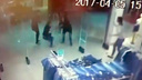 Женщина пыталась
украсть детскую одежду в ТЦ «Красноярье» и получила неожиданный отпор от
продавцов