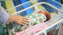 Названа цена, за которую новорожденных детей от суррогатных матерей продавали в Китай