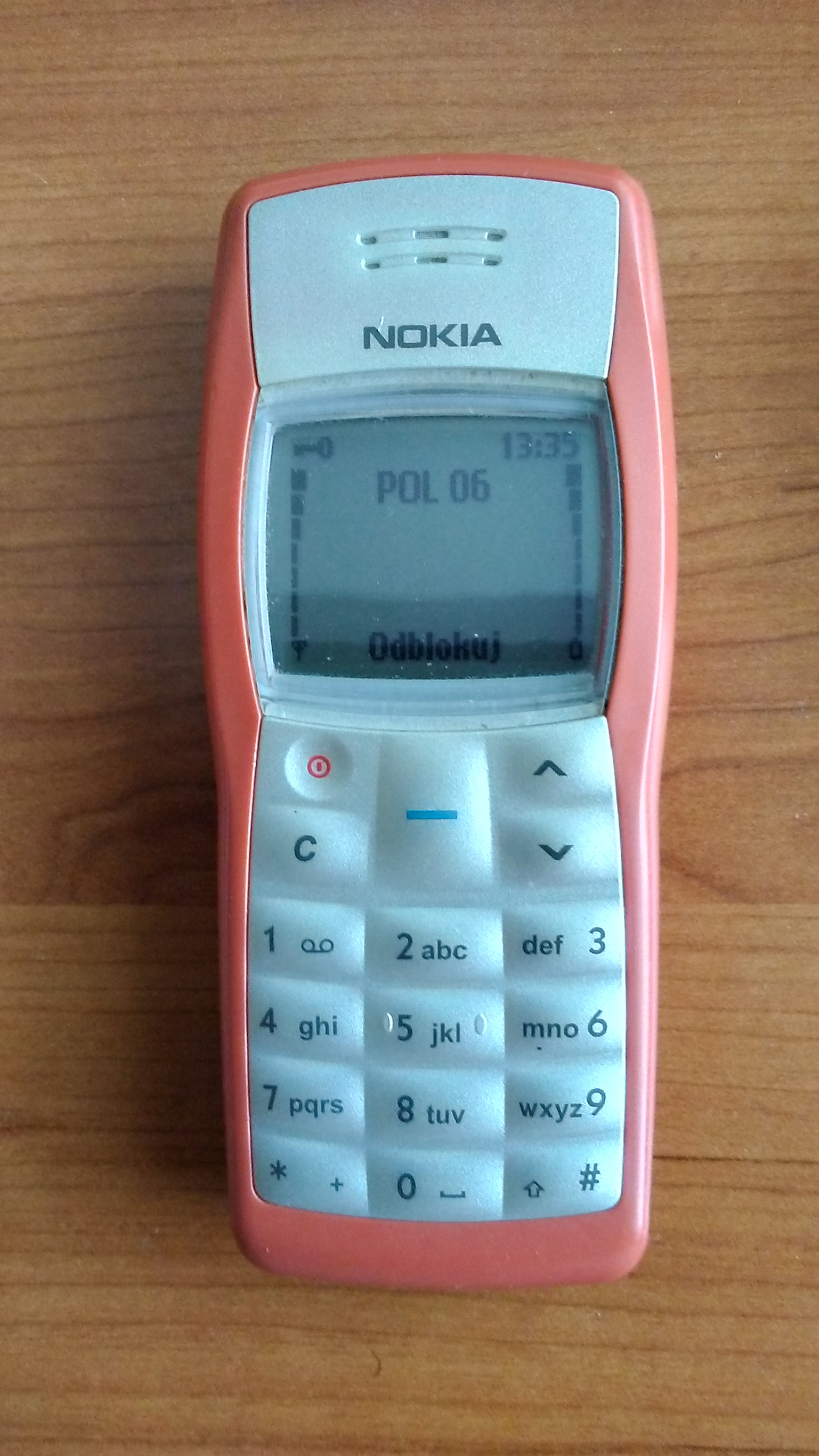 Nokia 1100. Нокиа 1100 Классик. Нокиа фонарик 1100. Nokia 1100 старый.