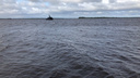 На закрытой военной базе под Архангельском горит судно, есть погибшие