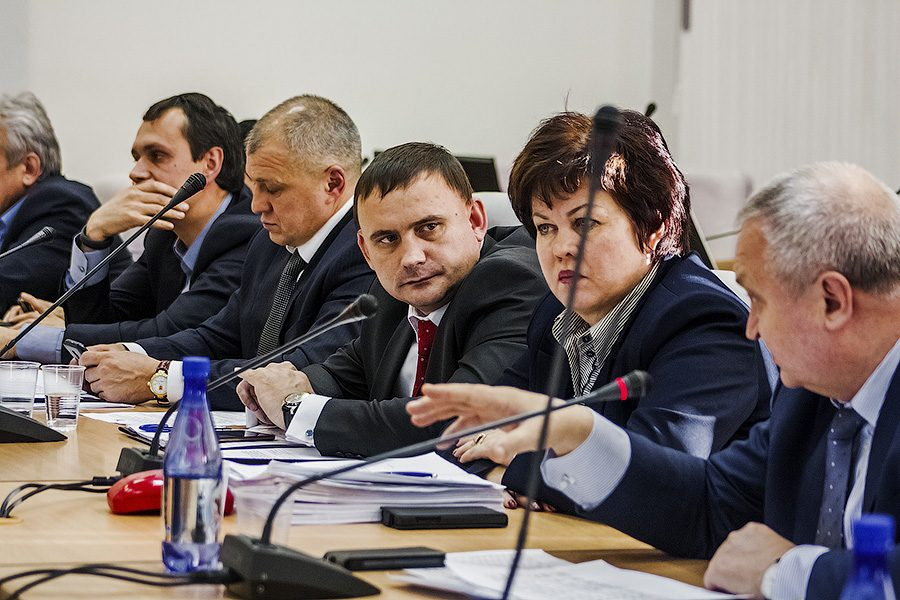 Владимир Забелин на заседании заксобрания в 2013 году