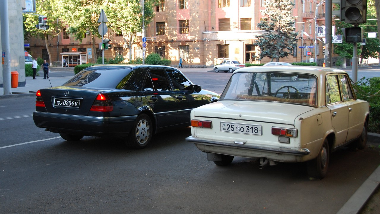 Автомобильные номера Армении