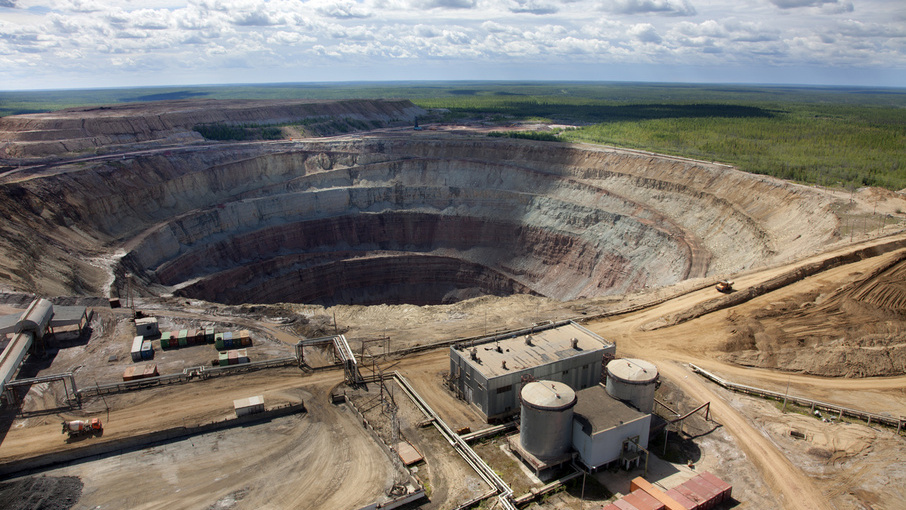 В Якутии затопило алмазный рудник, в котором были 140 шахтёров