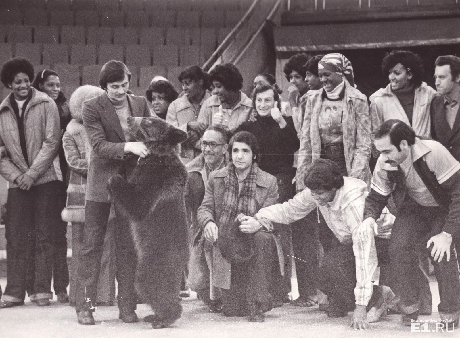 Кубинские волейболистки в Свердловском цирке в конце марта 1980 года.