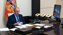 Путин продлил выплату коронавирусных премий медикам