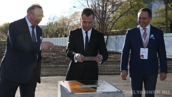 Дмитрий Медведев год назад заложил первый камень в строительство завода