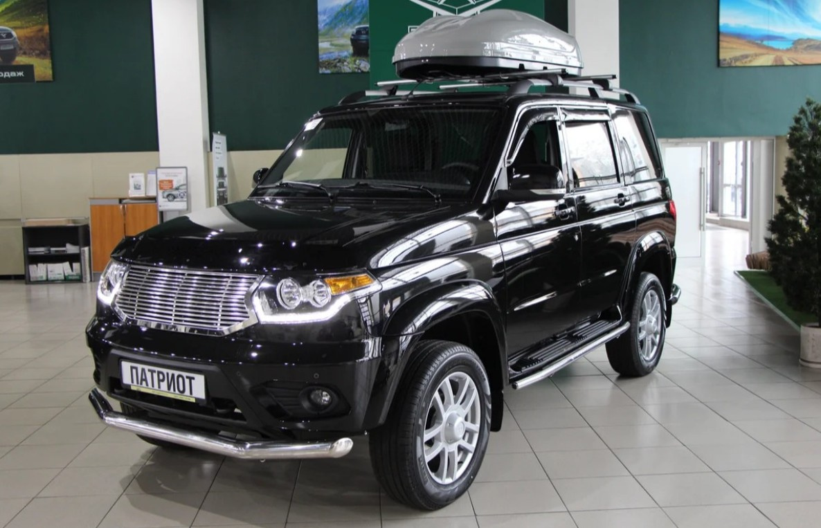 UAZ Patriot: вместительный, проходимый и неплохо оснащённый автомобиль с архаичным шасси и сомнительным качеством UAZ Patriot: вместительный, проходимый и неплохо оснащённый автомобиль с архаичным шасси и сомнительным качеством