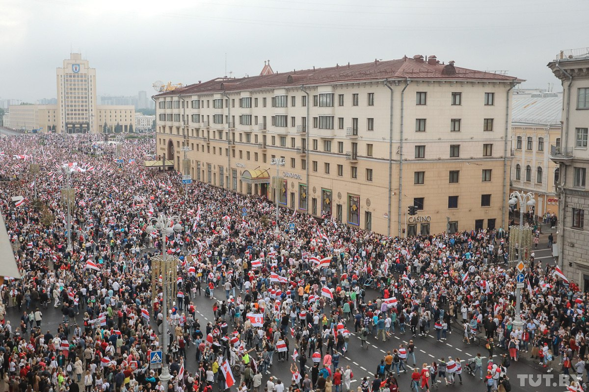 Площадь независимости в Минске протест