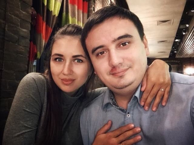 Вместе 9 лет, женаты 4 года Вместе 9 лет, женаты 4 года