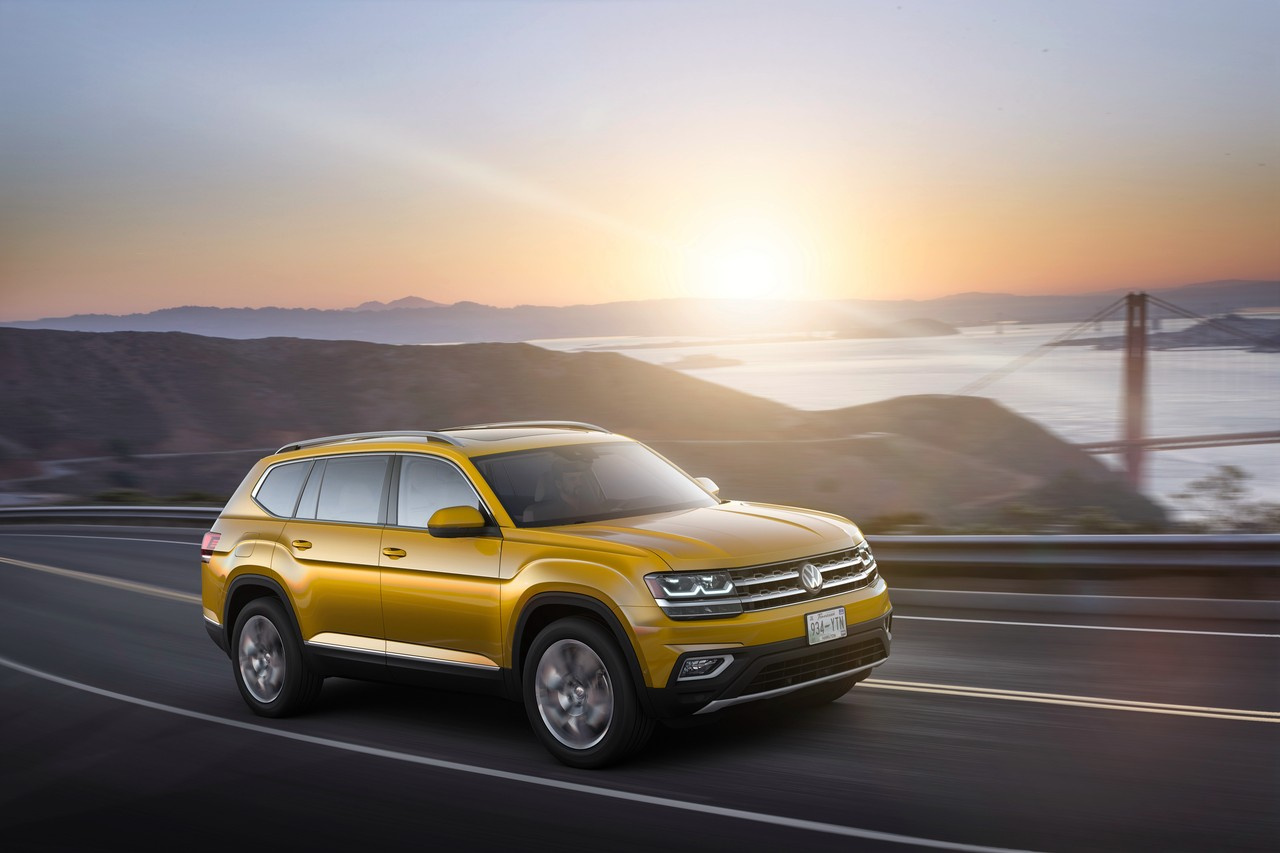 Volkswagen усиливает линейку проходимцев: вслед за Terramont дебютирует новый Touareg