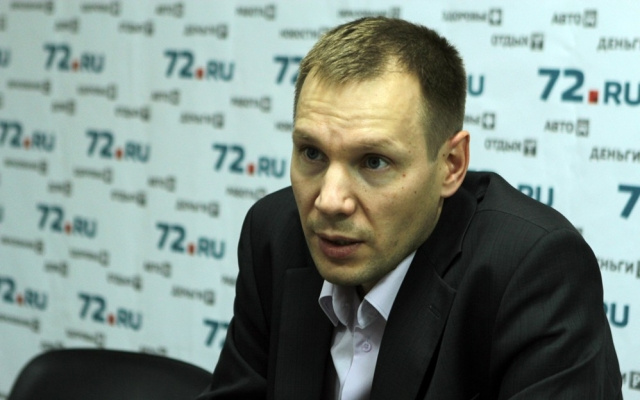 На фото Дмитрий Захаров, заведующий кафедрой эксплуатации автомобильного транспорта ТИУ