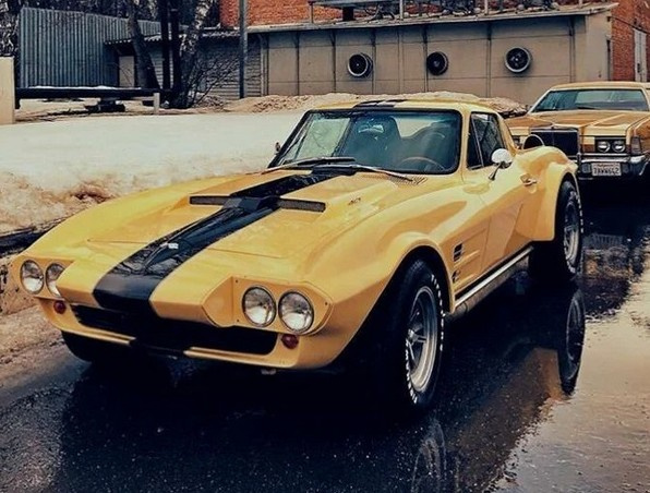 Chevrolet Corvette поколения C2 — многие называют его самым стильным из «корветтов» Chevrolet Corvette поколения C2 — многие называют его самым стильным из «корветтов»