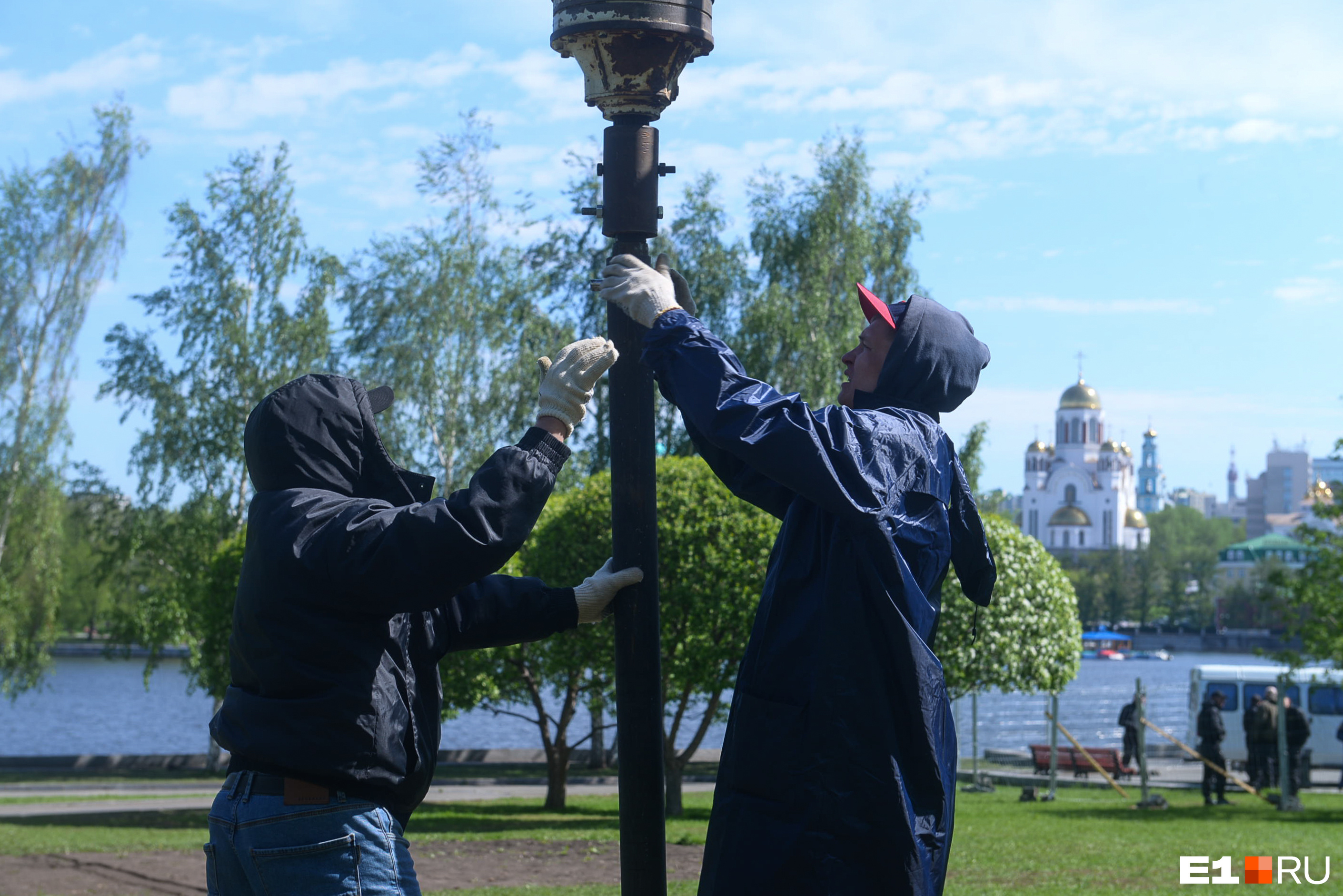 Третий День Протестных Акций Екатеринбуржцев, Борющихся За Сквер У.