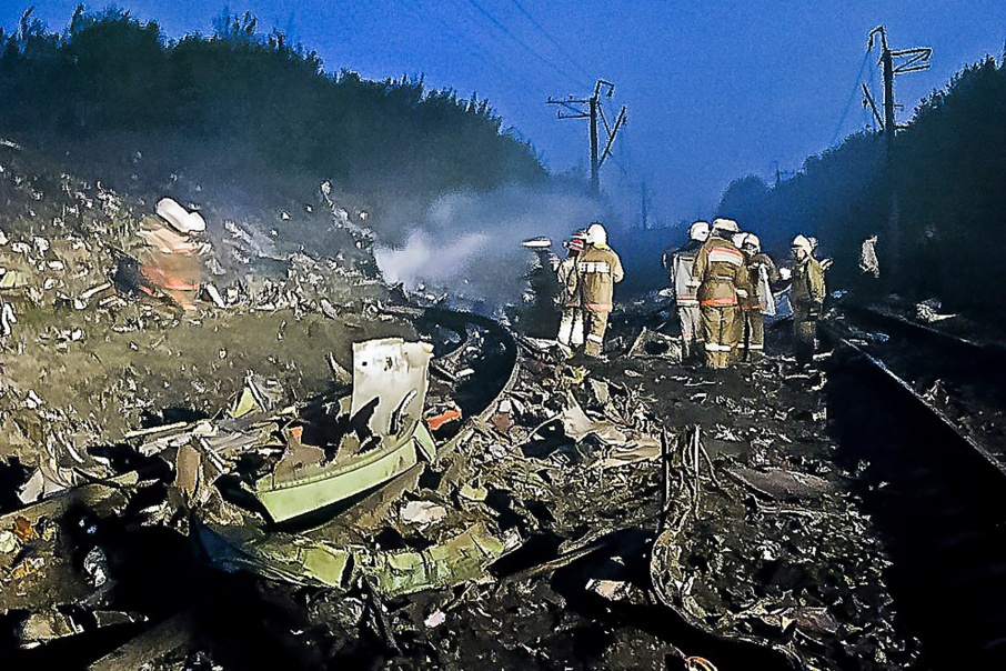 14 сентября 2008 года: обломки самолета рухнули на железную дорогу