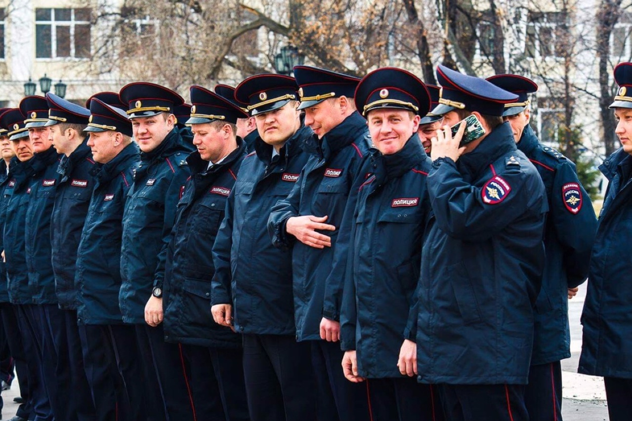 Полиция престижно. Полиция. Полиция картинки. Построение полицейских.