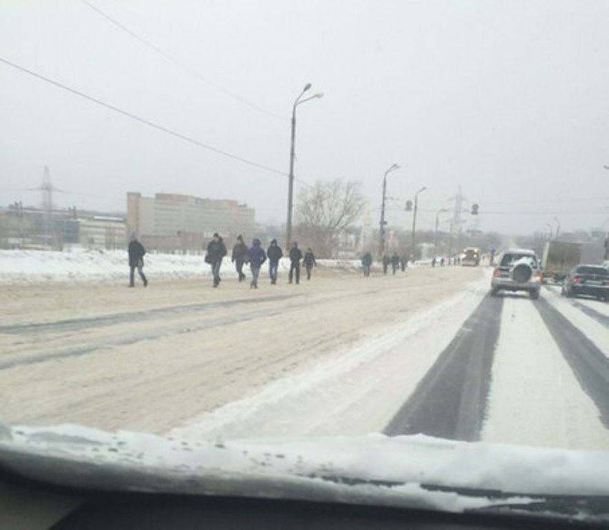 Нижний новгород плохо. Мызинский мост перекрыли. Мызинский мост Нижний Новгород. Нижний Мызинский мост перекрыли. Снежная буря в Нижнем Новгороде.