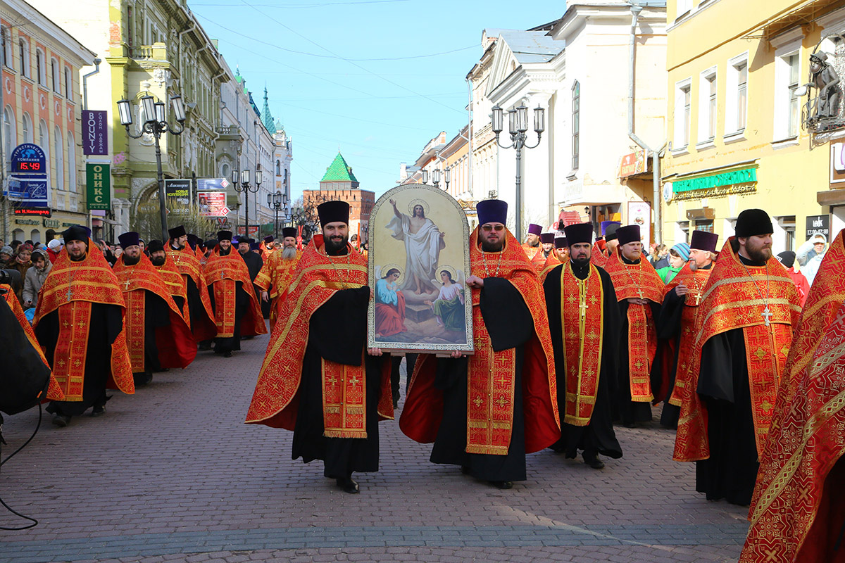 Нижний ход. Пасха в Новгороде. Пасха в Благовещенском монастыре Нижний Новгород. Заутреня Пасхальная в Новгороде. Нижегородская область традиции Пасха.