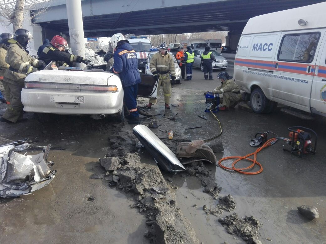 Молодая пассажирка «Тойоты» погибла, водитель иномарки сейчас в больнице<br>