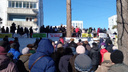 Жители Нижней Ельцовки массово вышли на митинг против транспортных потоков с Восточного обхода