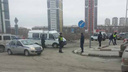 Парковку ТЦ «Мегас» оцепили полицейские и саперы