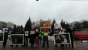 Защитники
животных-жертв развернули пугающие плакаты в центре города