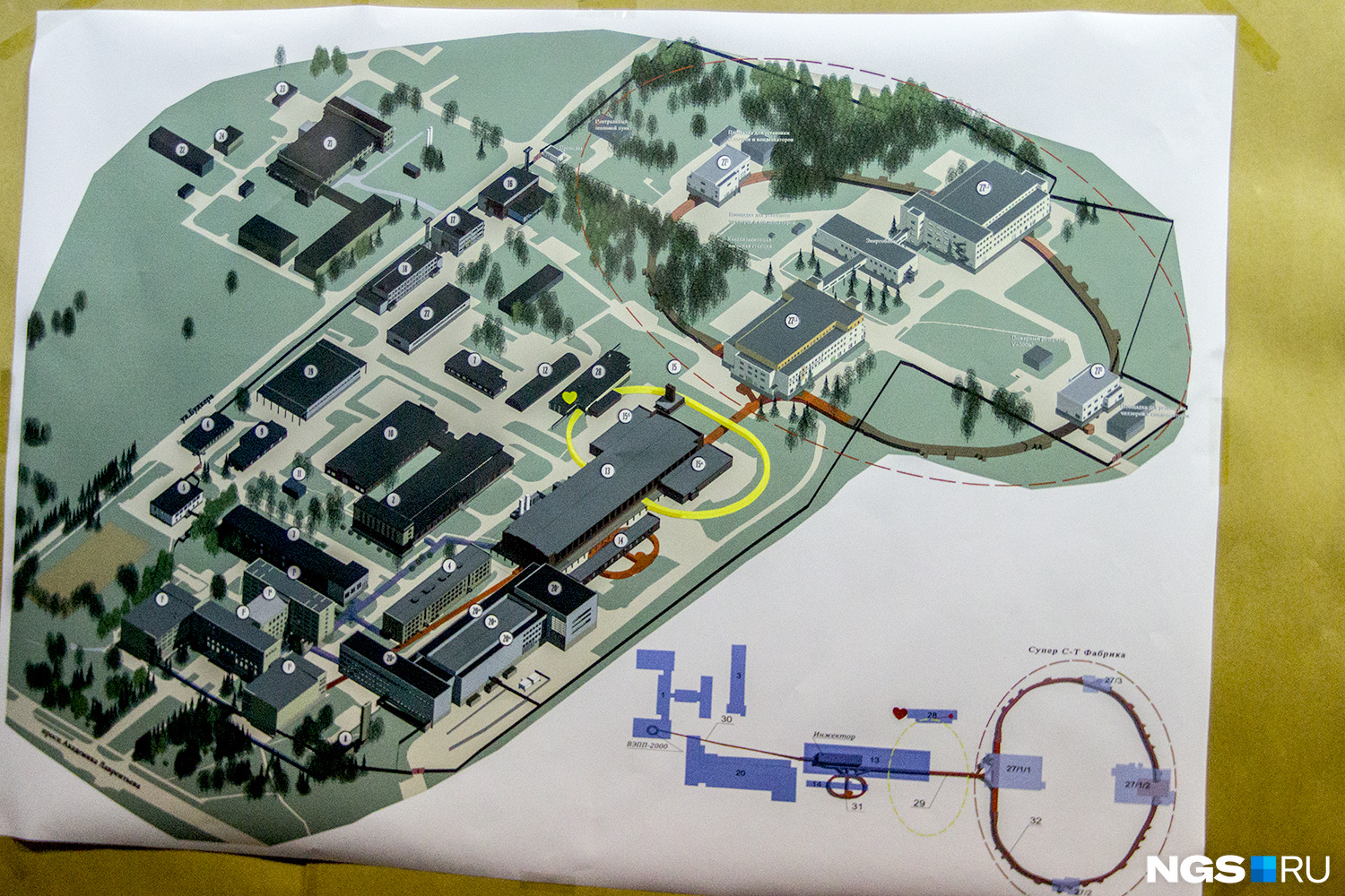 Карта института с предполагаемым проектом «Супер Чарм-Тау фабрика» — самого большого кольца сегодня не существует