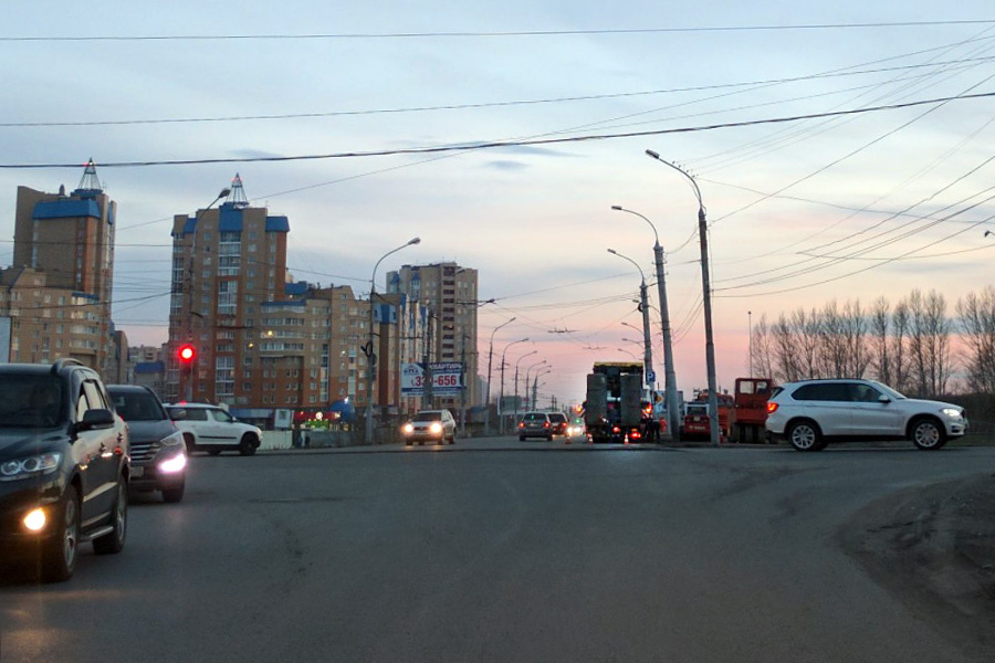 Компании-подрядчику предстоит поменять асфальт на трех улицах Омска