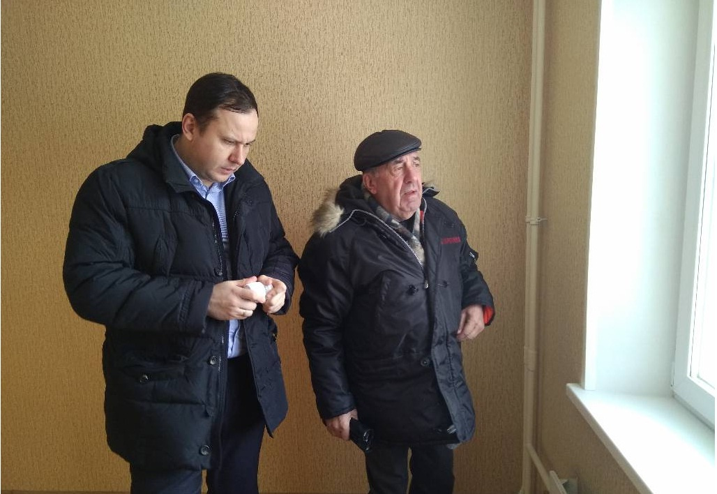 В Челябинске с проверкой домов для переселенцев побывал член наблюдательного совета Фонда ЖКХ Игорь Шпектор<br>