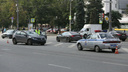 В центре Челябинска сотрудник мотовзвода ГИБДД во время погони попал в аварию