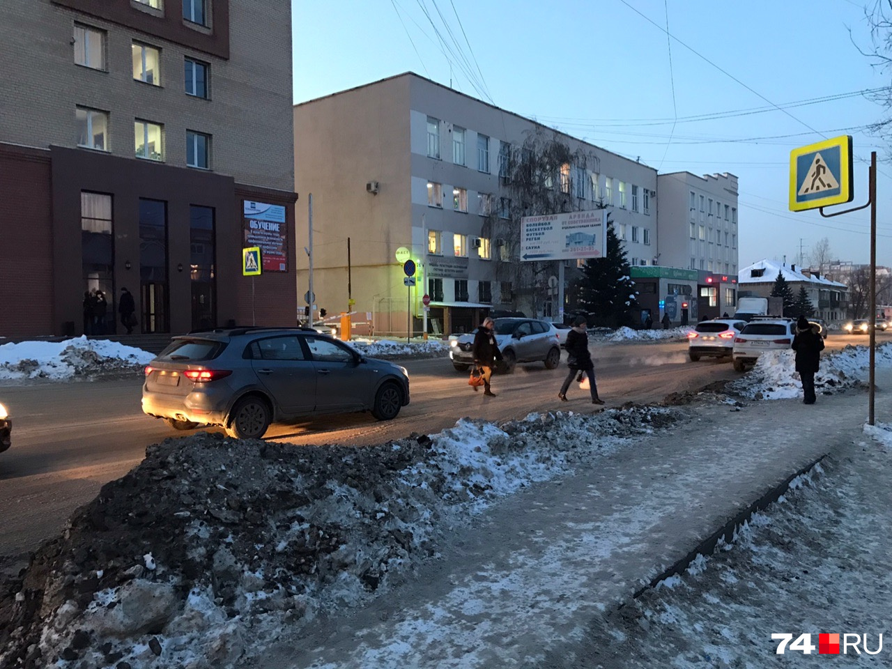 Авария произошла рядом с радиотехническим колледжем Авария произошла рядом с радиотехническим колледжем