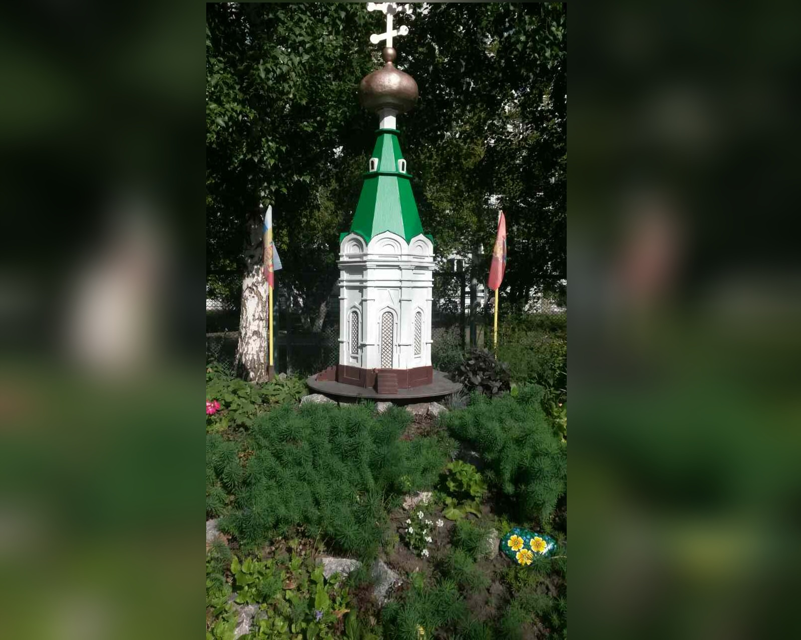Мини-копия часовни Параскевы Пятницы сделана из ламината Мини-копия часовни Параскевы Пятницы сделана из ламината