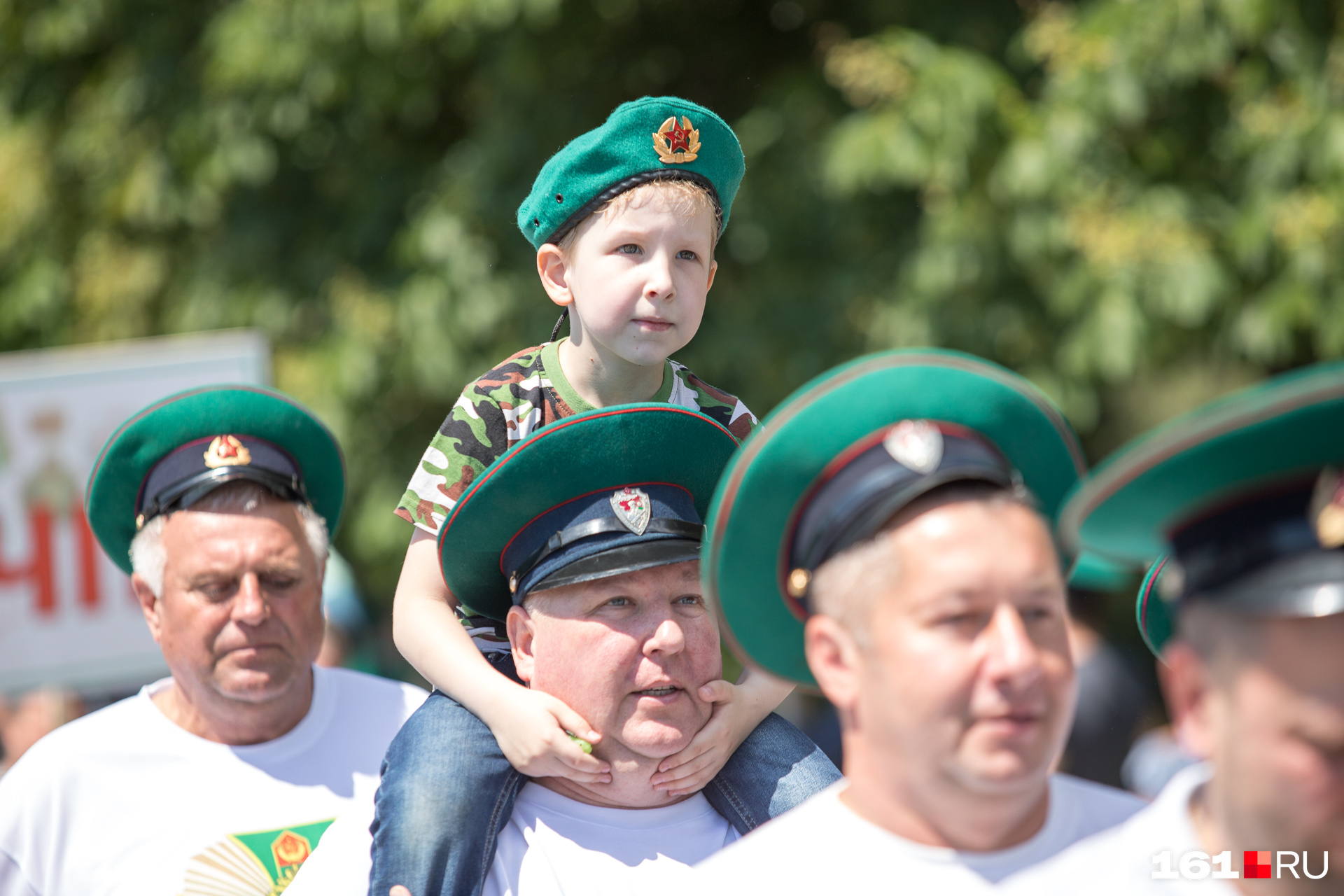 Зеленую фуражку берегу пограничники. День пограничника зеленая фуражка. 120 Лет зеленой фуражке.