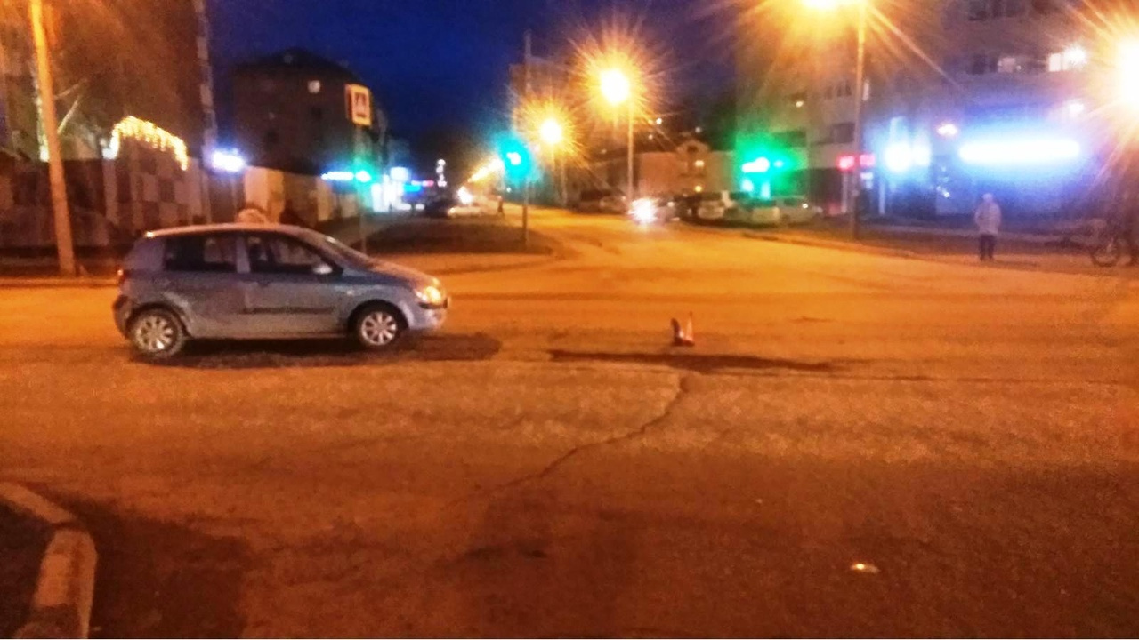 А вот автомобиль, в который врезался водитель А вот автомобиль, в который врезался водитель