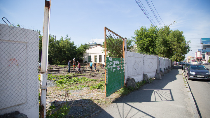Археологи начали раскопки на месте будущего офисного центра в Челябинске