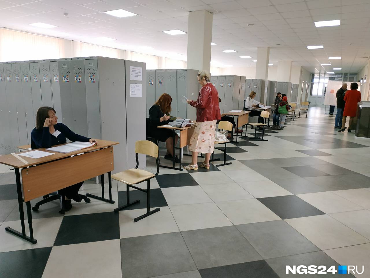 Избирательный участок в школе в «Покровском»