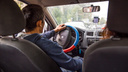 В Ярославле таксист украл у пассажира 580 тысяч рублей