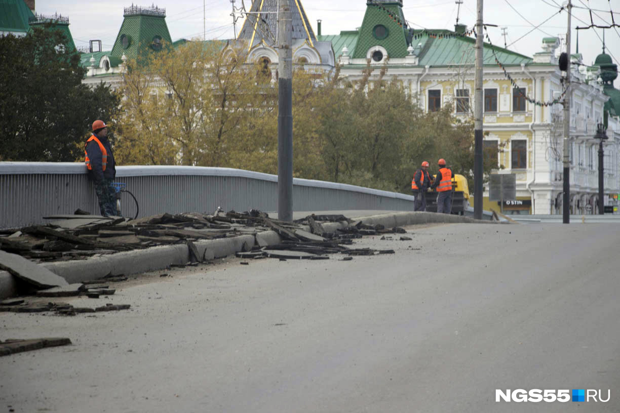 Ремонт дороги бульвар архитекторов омск. Юбилейный мост Омск. Юбилейный мост Омск реконструкция.