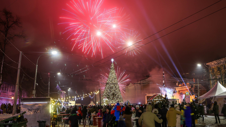 Новогодняя ночь 2020: праздничный фоторепортаж NN.RU с площади Минина
