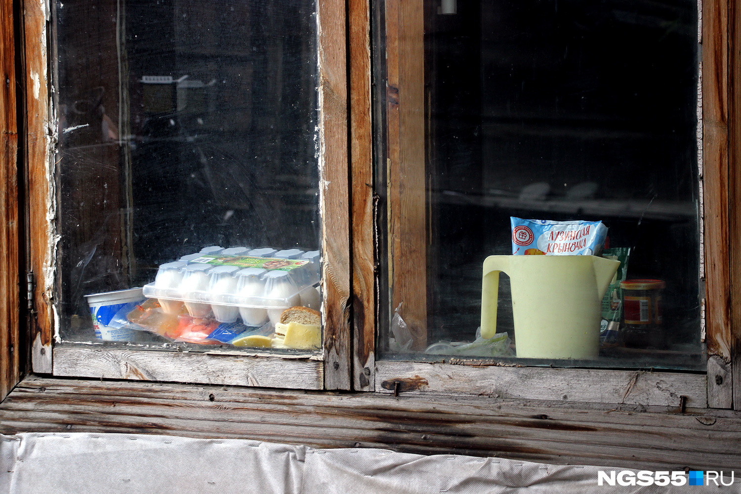 Продукты остались на подоконнике — света в доме нет уже два месяца Продукты остались на подоконнике — света в доме нет уже два месяца